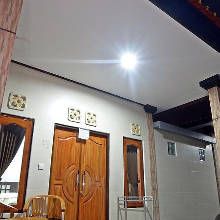 Pondok Wisata Widi نوسا ليمبونغان المظهر الخارجي الصورة